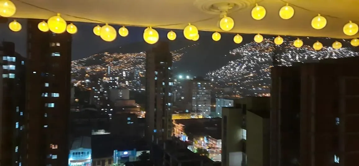 Habitacion Privada Centro Μεντεγίν Δωμάτια σε οικογενειακή κατοικία